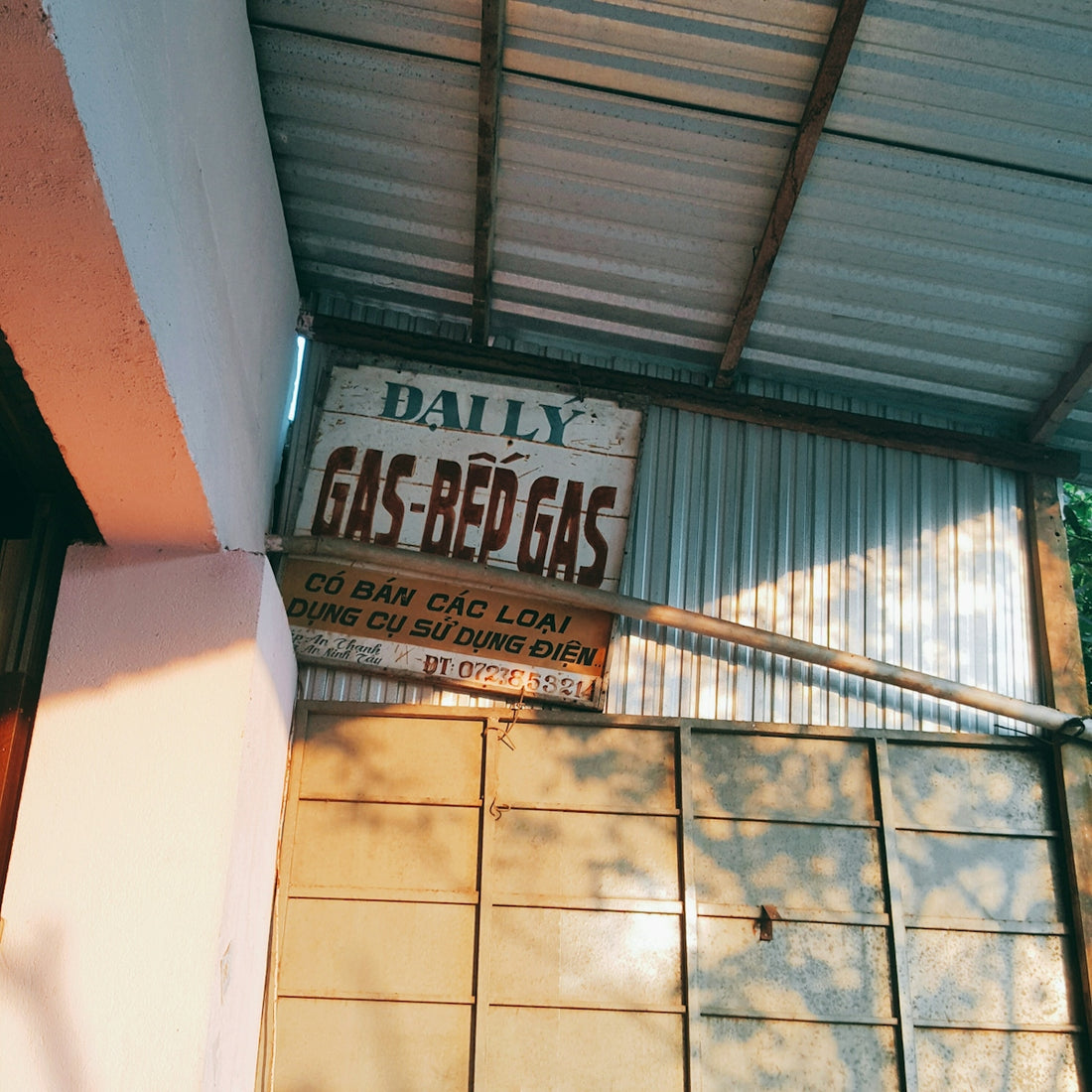 white and black UNKs coffee store